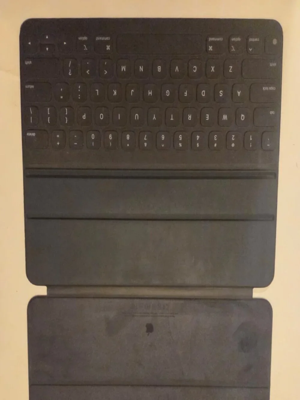 Apple smart keyboard